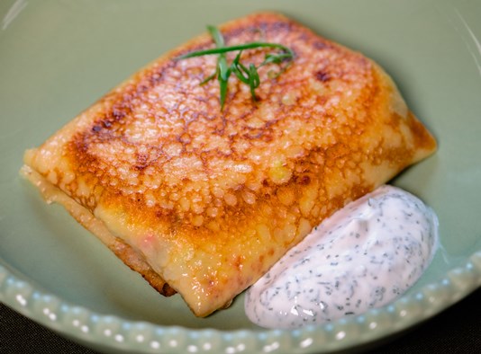 Блинчик с ветчиной и сыром