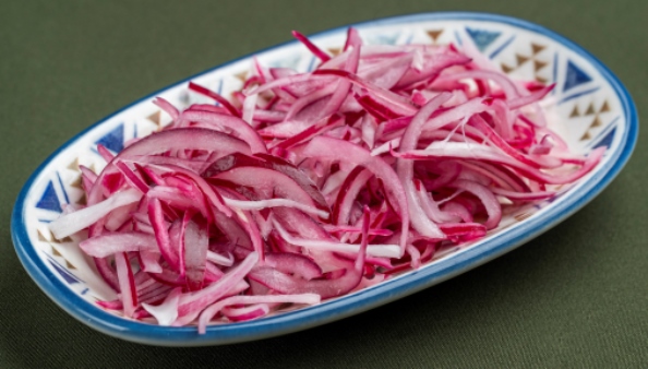 Лук маринованный