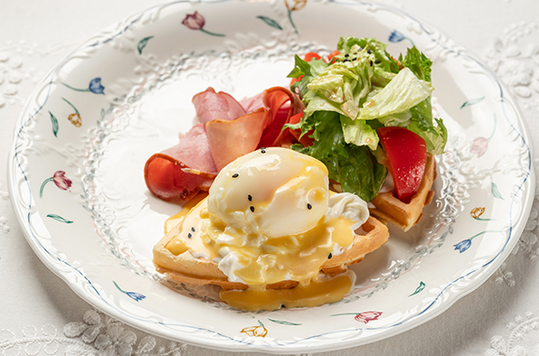 Вафля с ветчиной Жамбон и яйцом