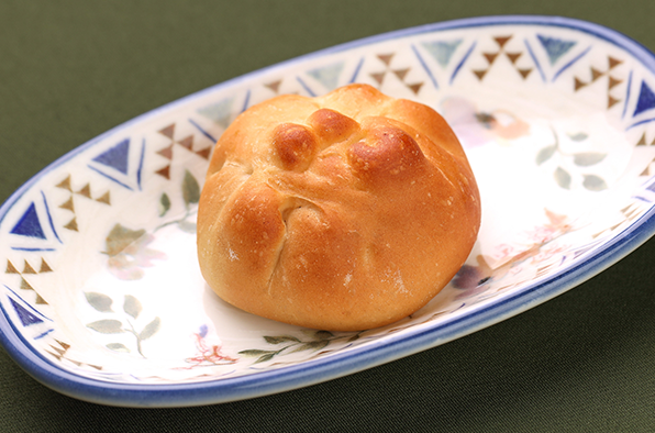 Пирожок с капустой и яйцом