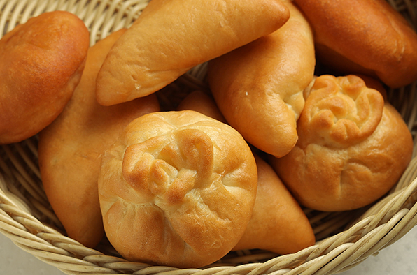 Расстегай с семгой и белой рыбой